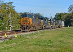 CSX 902 Heading west